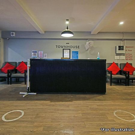 Готель Oyo Townhouse 600 Gangothri Secunderabad Екстер'єр фото