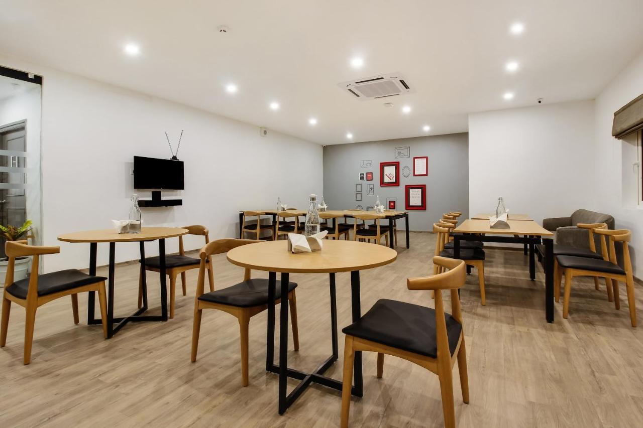 Готель Oyo Townhouse 600 Gangothri Secunderabad Екстер'єр фото
